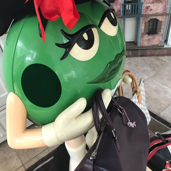 🦋 Meet your Posher, Amy - Picture 6 of 8